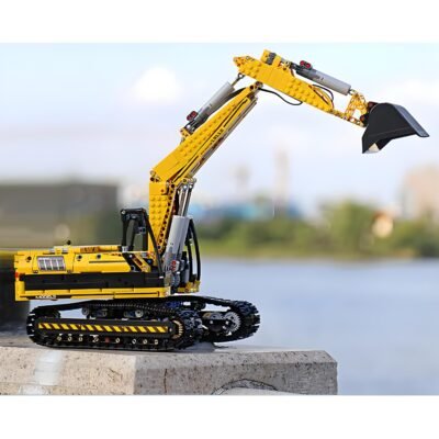 Remote Controlled Digger Model Building Block Toys | 1830PCS - Image 4