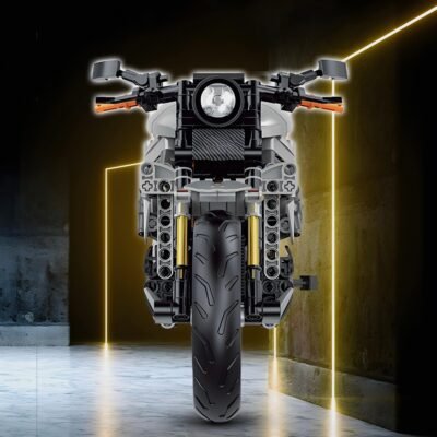 V4Cr Nacked Beast Model Building Block Toys | 645PCS - Image 2